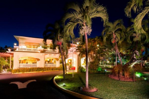  Terra Nova All Suite Hotel  Кингстон